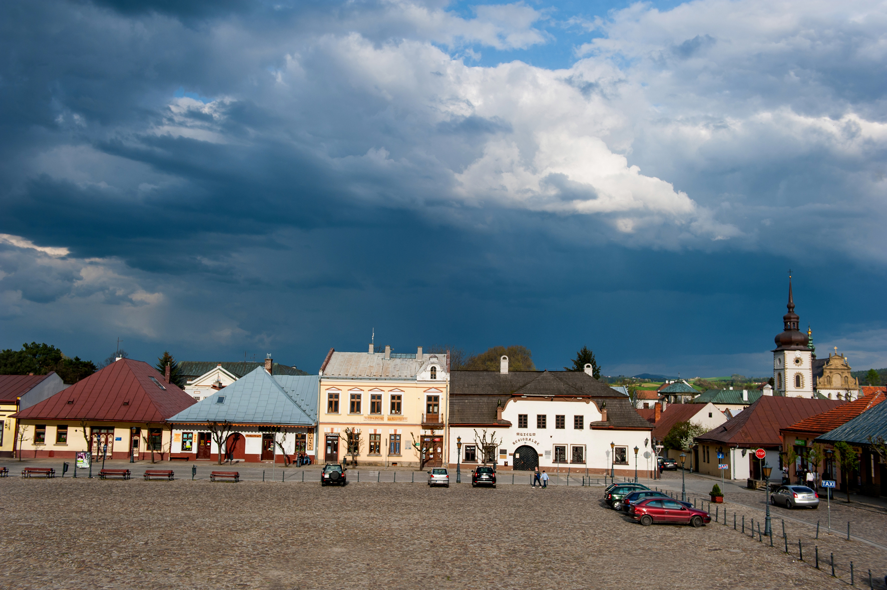 INTERNACKIE DNI STAREGO SĄCZA -WYSTAWA FOTOGRAFICZNA  #zostanwdomu